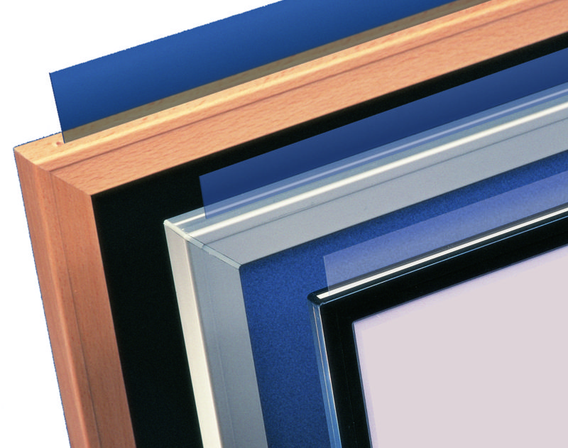 Poster frames with slots for inserts in plastic, aluminium and wood