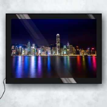 Illuminated poster case with magnetic cover